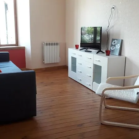 La Maison En Cezallier - Rachael's Flat *